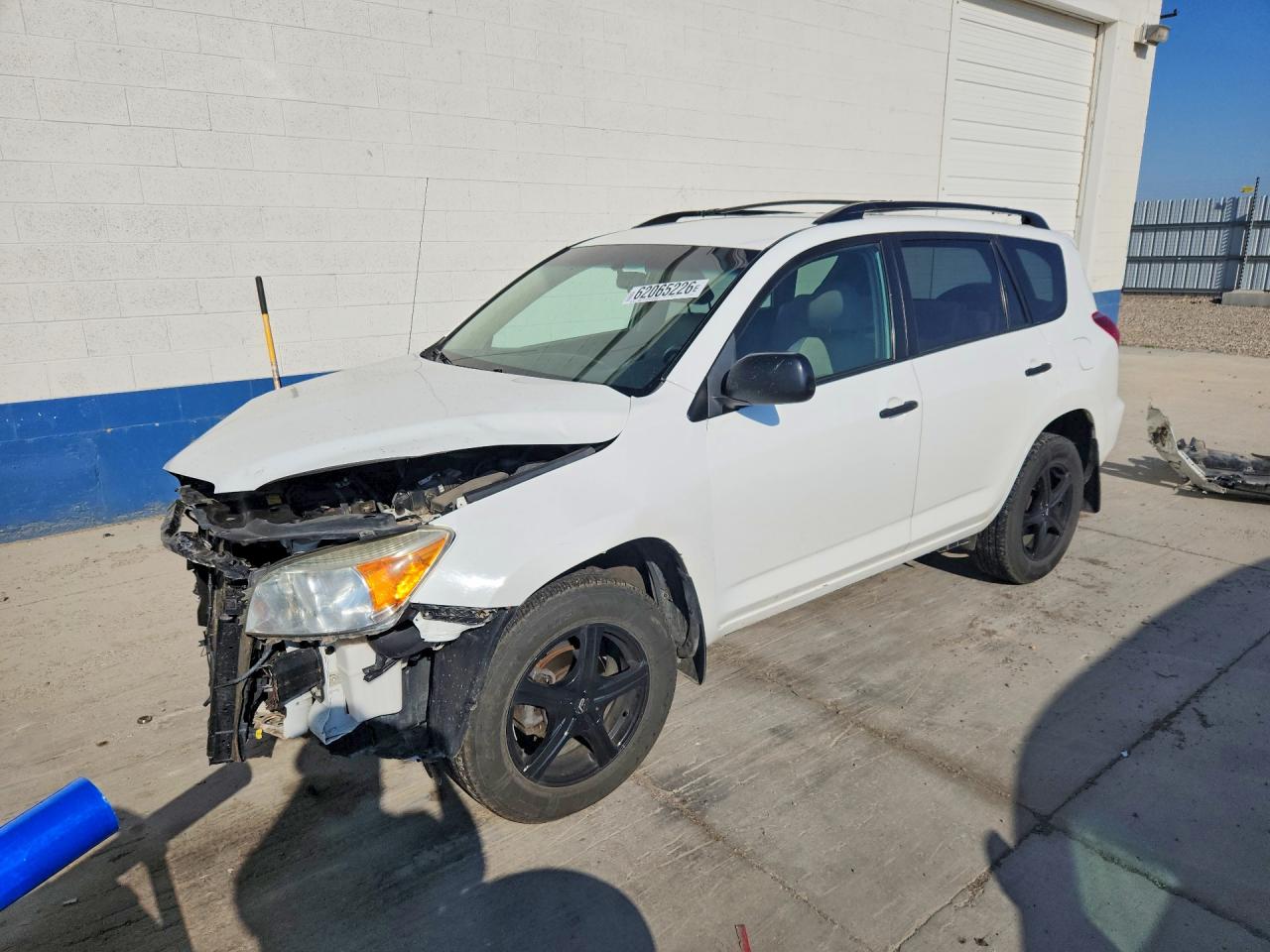 JTMBD33V766010715 · 2006 TOYOTA RAV4