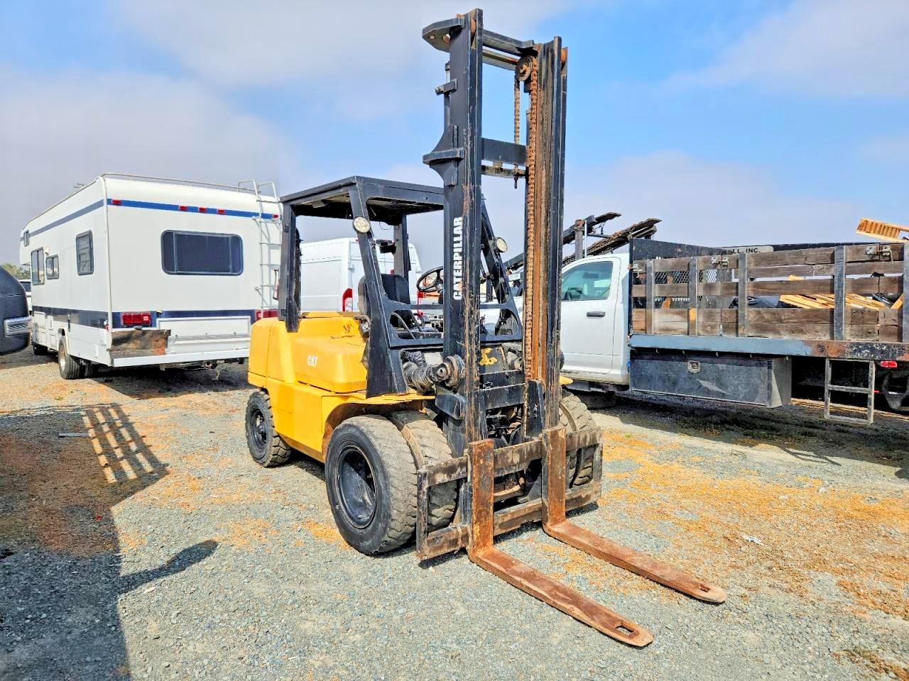 AT19C50153 · 2000 CATERPILLAR FORKLIFT
