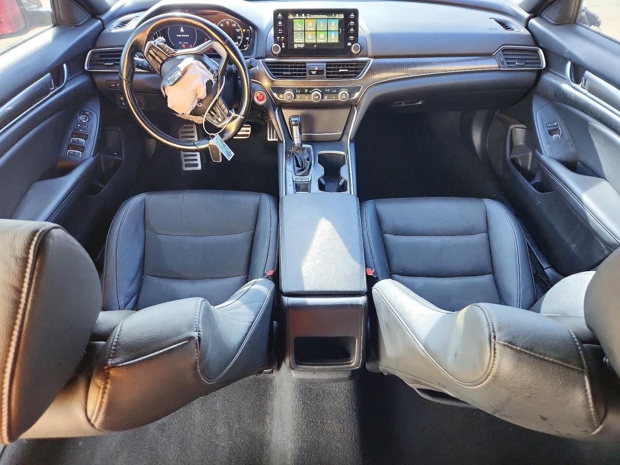 1HGCV1F32KA000683 · 2019 HONDA ACCORD · 8/13
