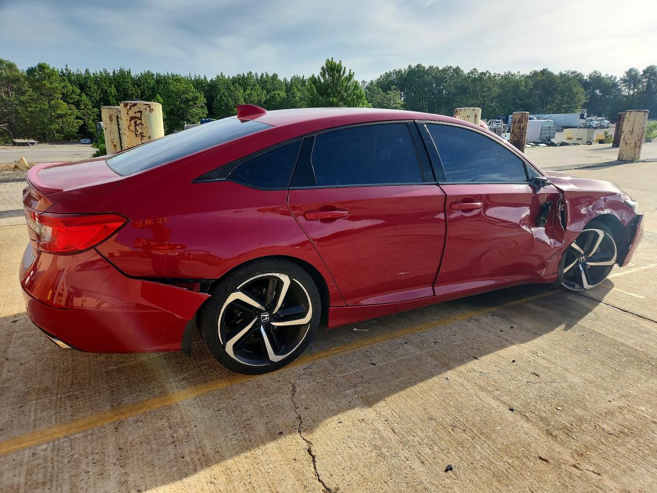 1HGCV1F32KA000683 · 2019 HONDA ACCORD · 3/13