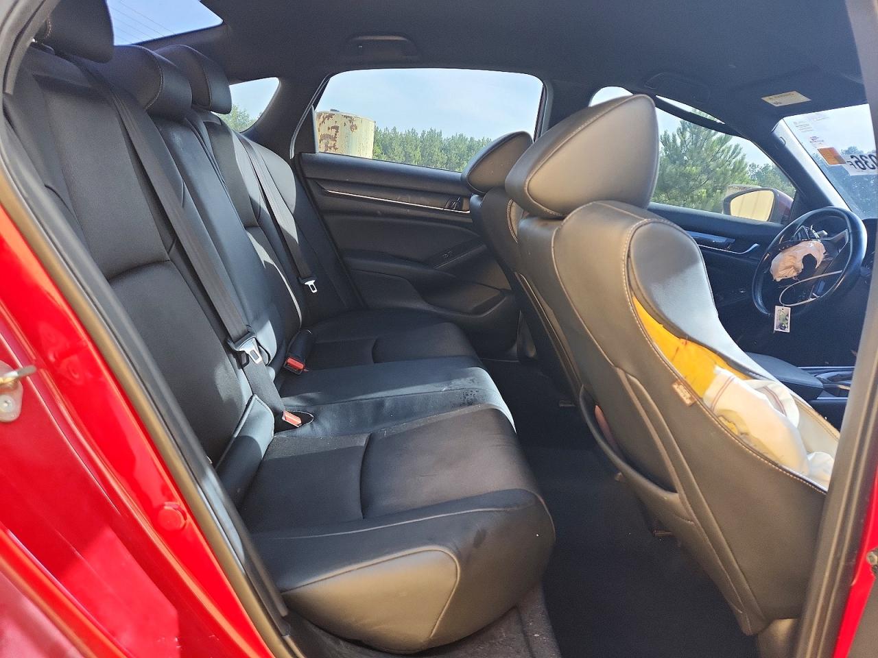 1HGCV1F32KA000683 · 2019 HONDA ACCORD · 10/13