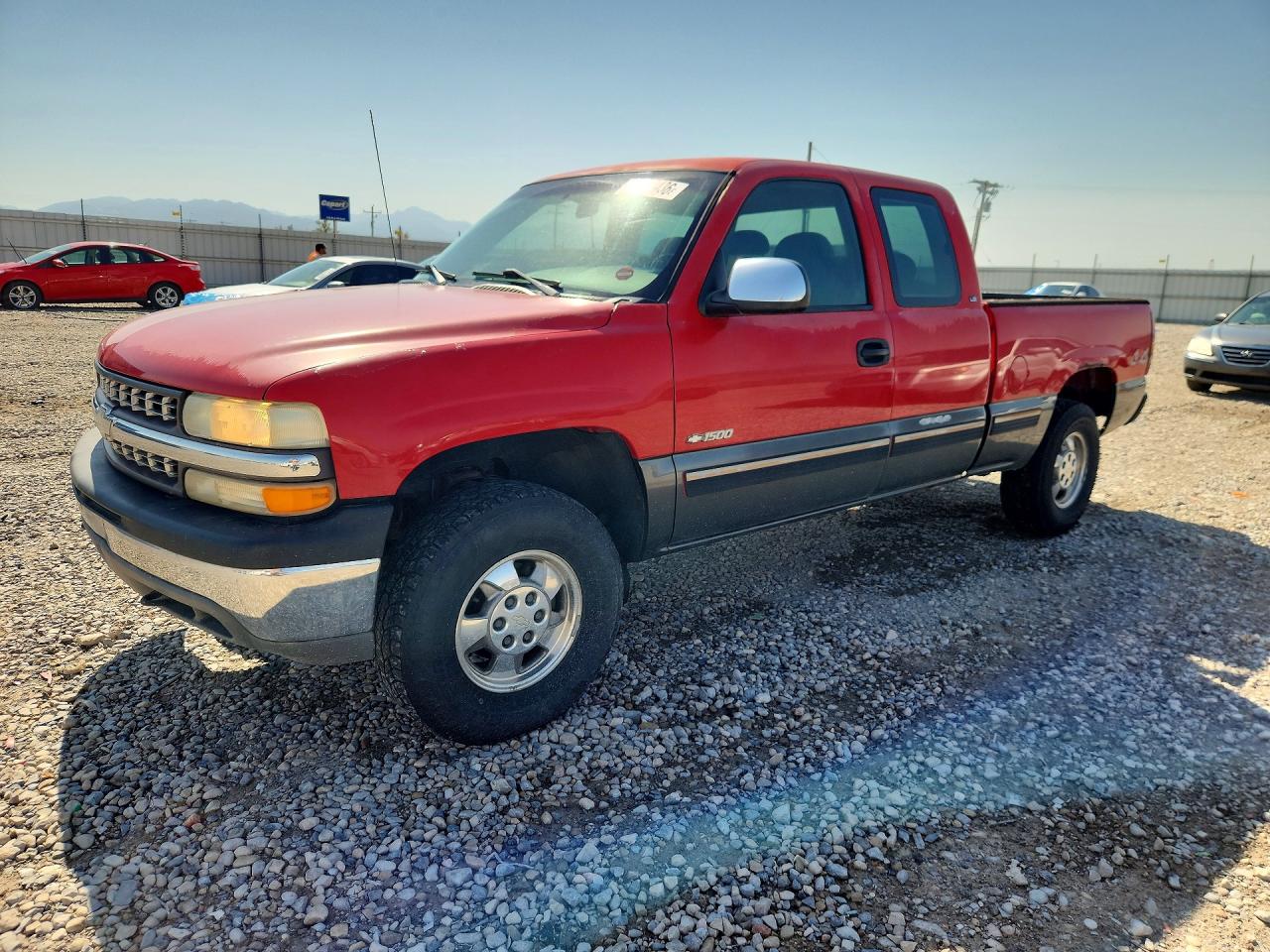 1GCEK19T2YE217146 · 2000 CHEVROLET SILVERADO