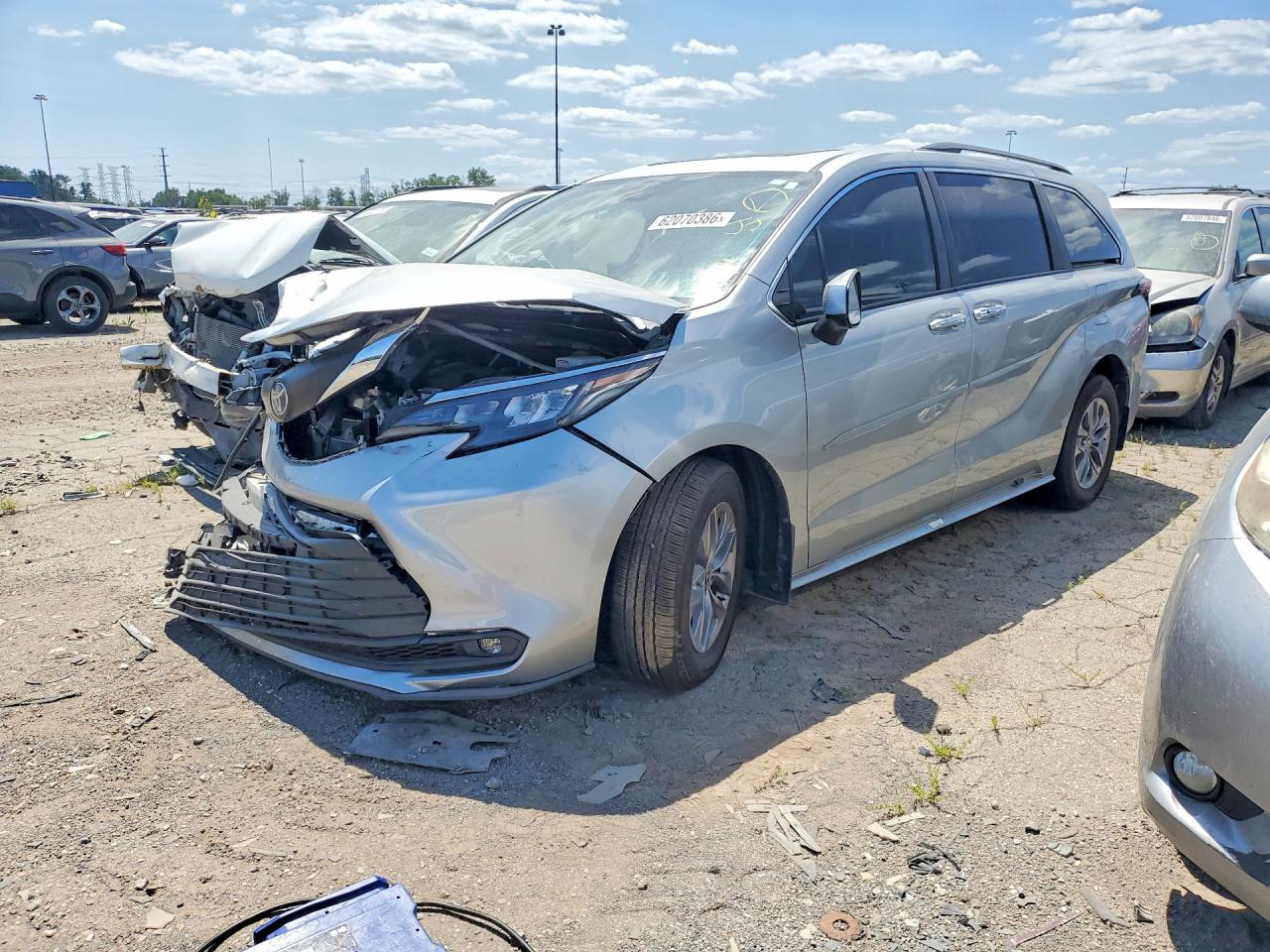 5TDYRKEC1SS276632 · 2025 TOYOTA SIENNA