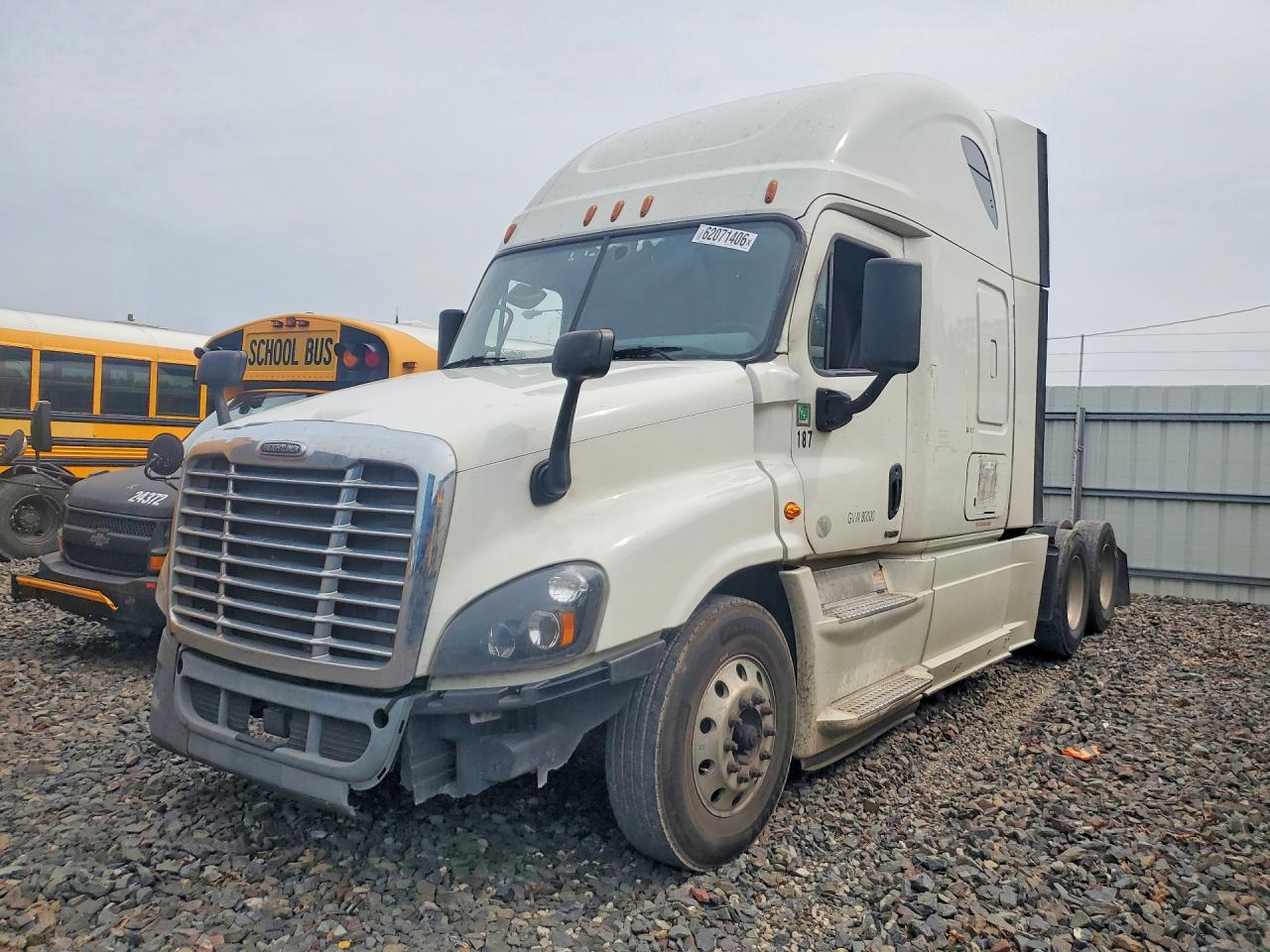 1FUJGLDR4JLJL3685 · 2018 FREIGHTLINER CASCADIA 125
