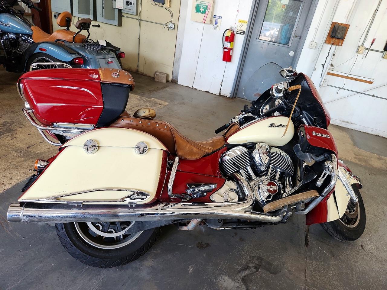 56KTRAAA7G3333282 · 2016 INDIAN MOTORCYCLE CO. ROADMASTER