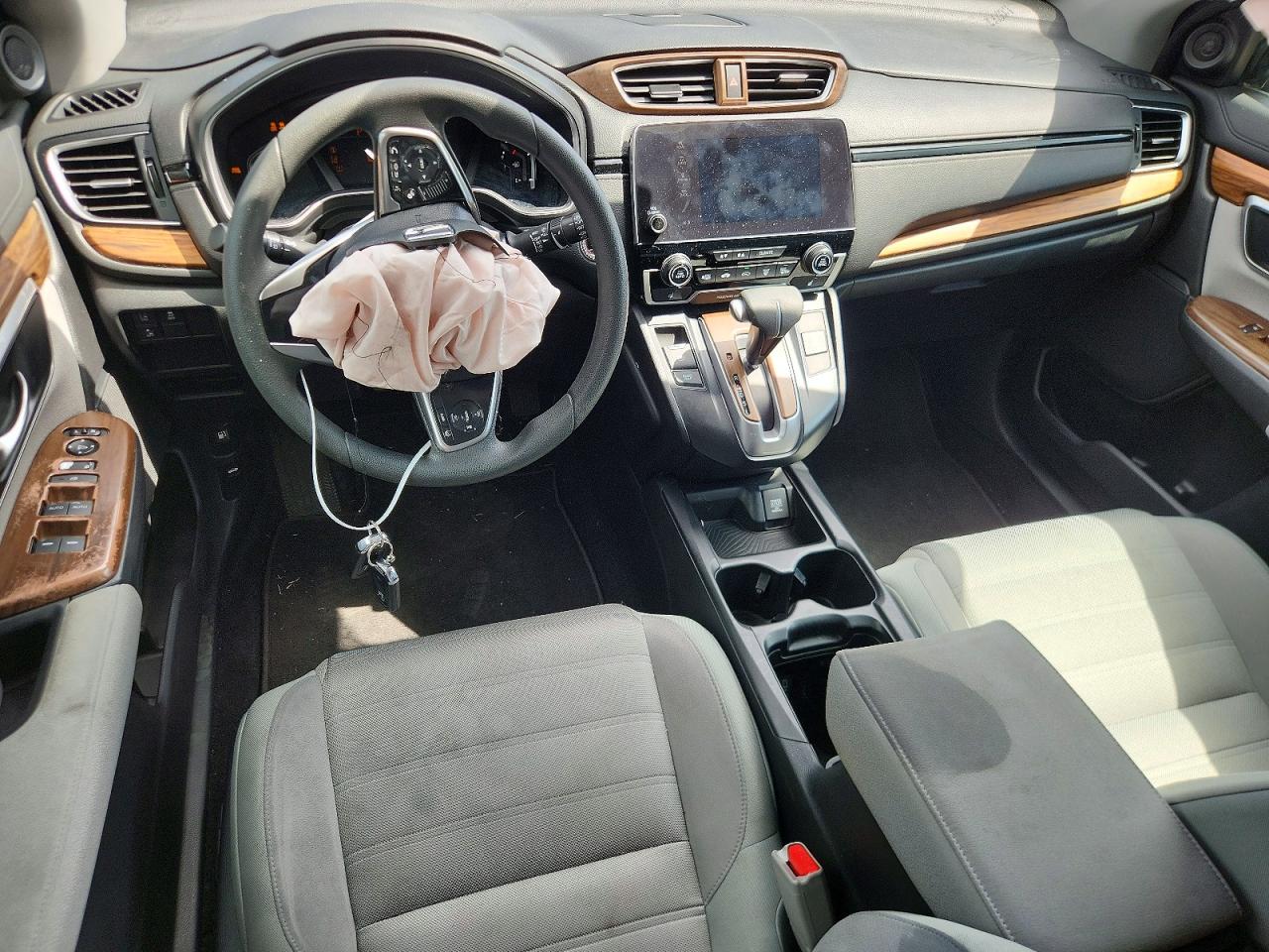 7FARW1H50JE056149 · 2018 HONDA CR-V · 8/13