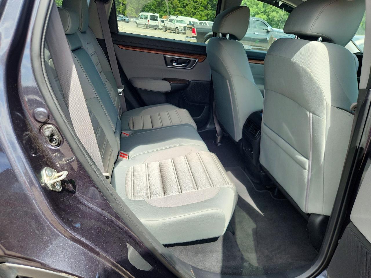 7FARW1H50JE056149 · 2018 HONDA CR-V · 11/13