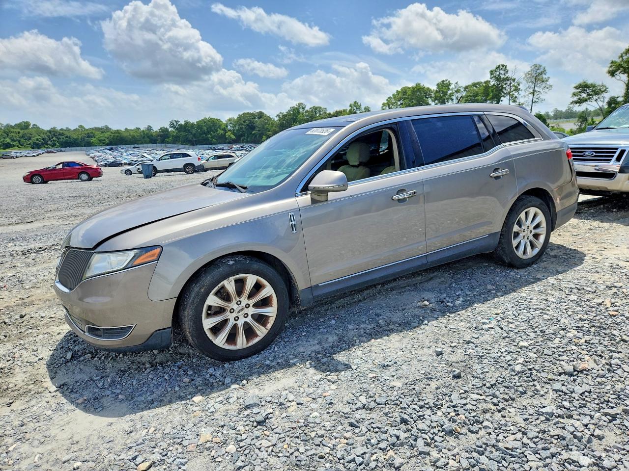 2LMHJ5AT7GBL03176 · 2016 LINCOLN MKT