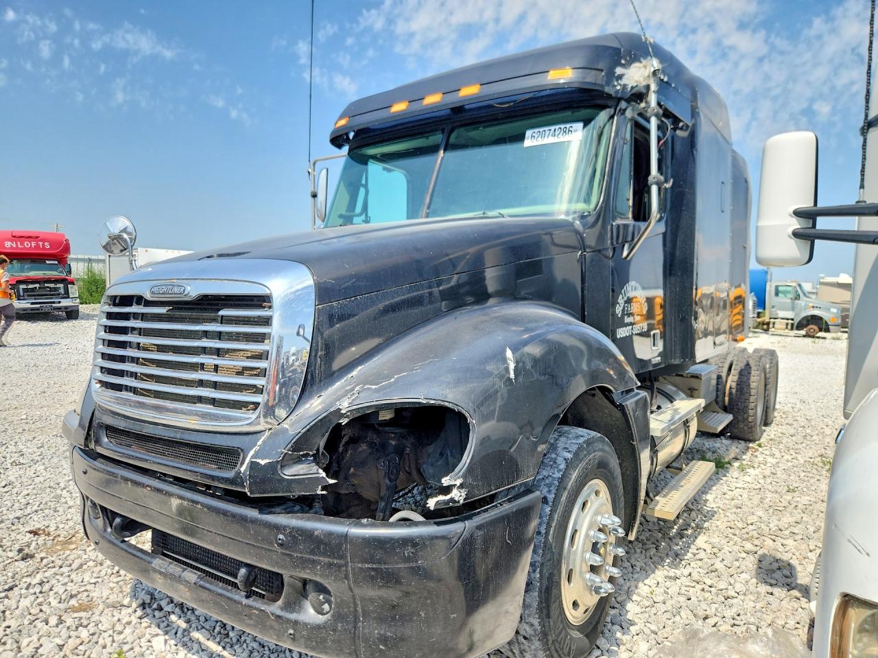 1FUJA6CG54LM28267 · 2004 FREIGHTLINER CONVENTIONAL