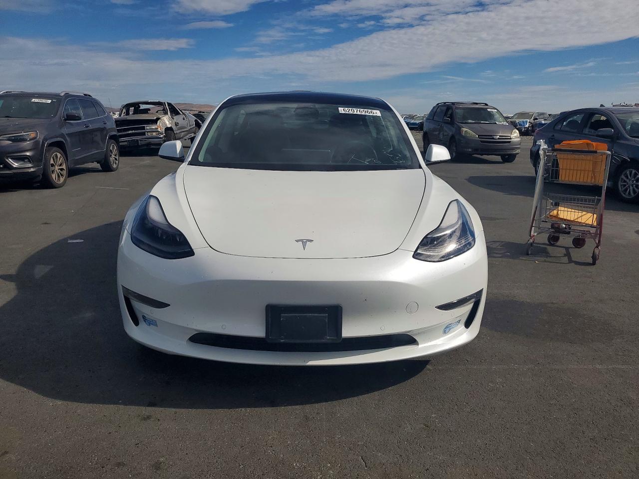 5YJ3E1EB2MF863064 · 2021 TESLA MODEL 3 · 5/12