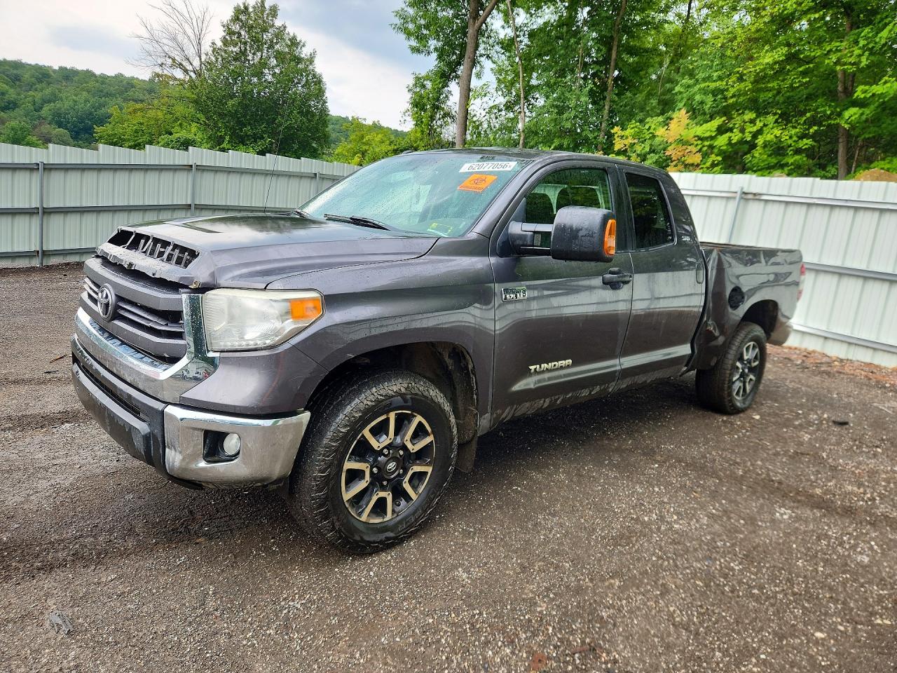 5TFUY5F1XFX445627 · 2015 TOYOTA TUNDRA
