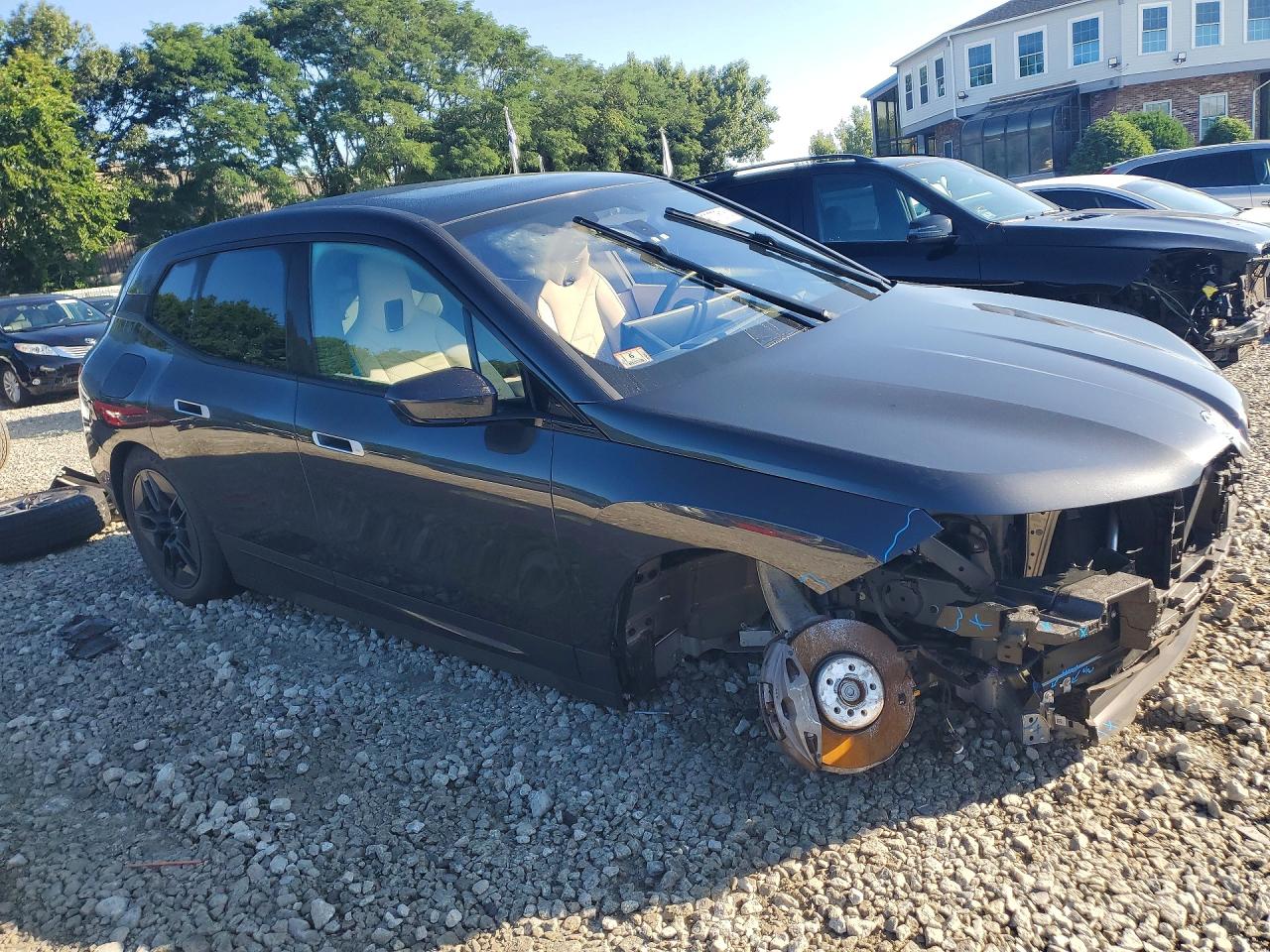 WB523CF01RCN06162 · 2024 BMW IX · 4/14