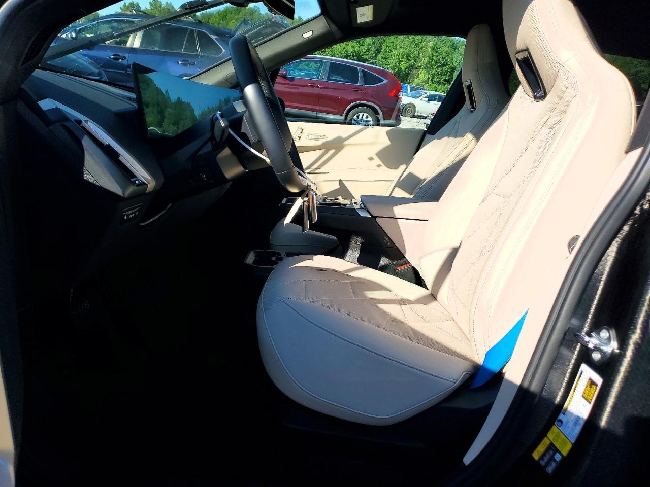 WB523CF01RCN06162 · 2024 BMW IX · 7/14