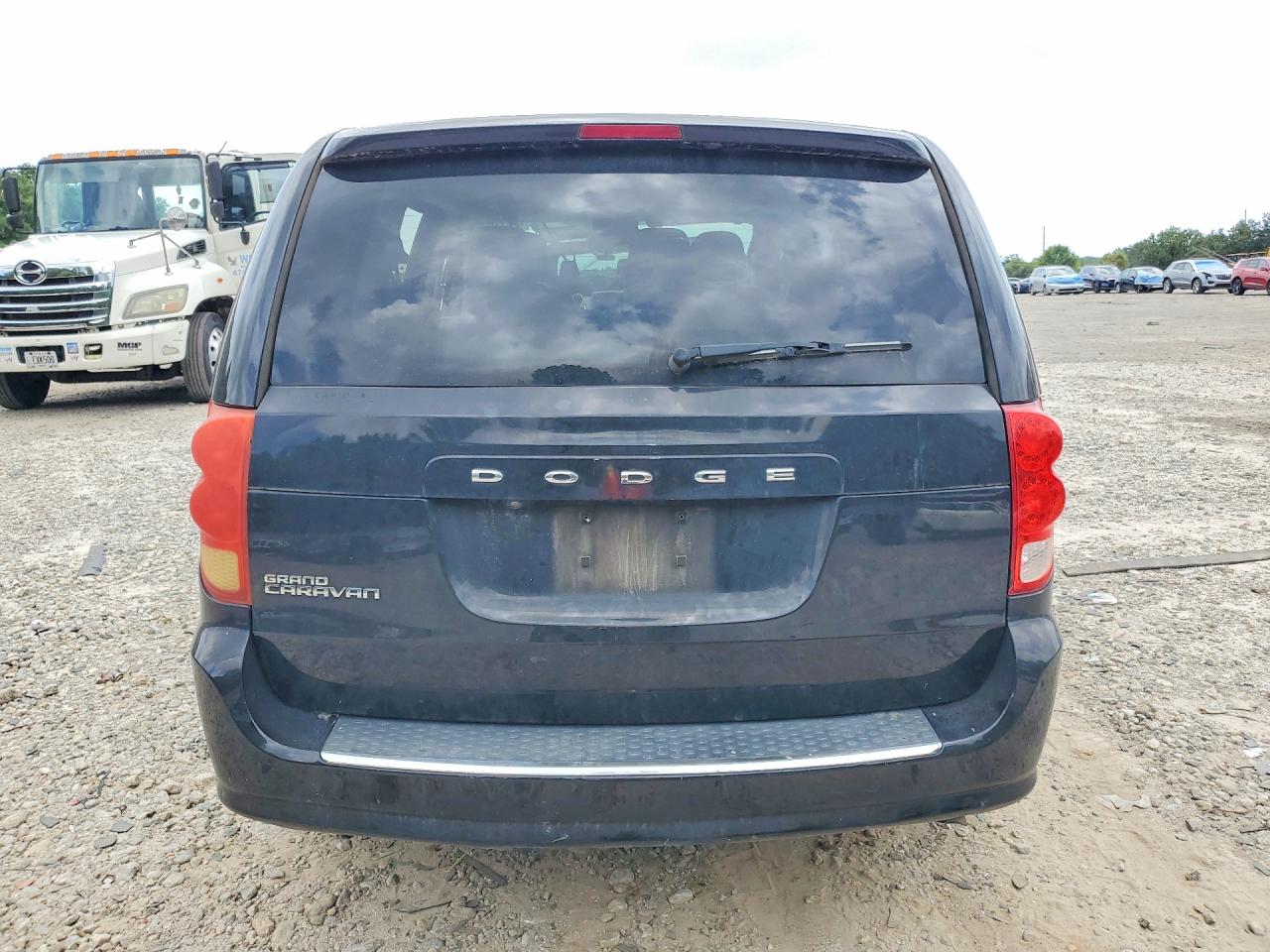 2C4RDGBG7JR225425 · 2018 DODGE GRAND CARAVAN · 6/14