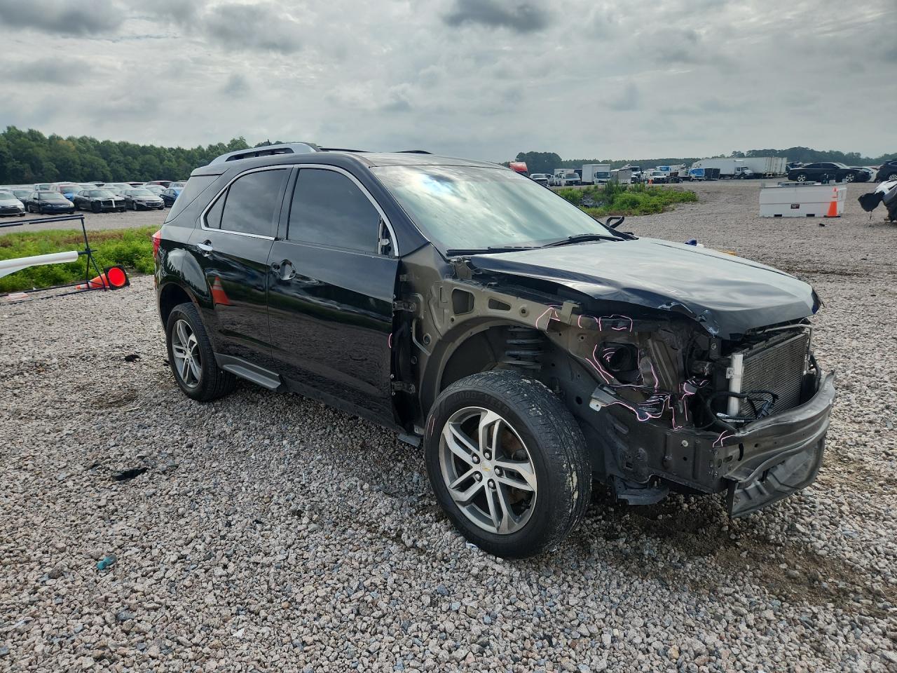 2GNFLGE39H6233916 · 2017 CHEVROLET EQUINOX · 4/13