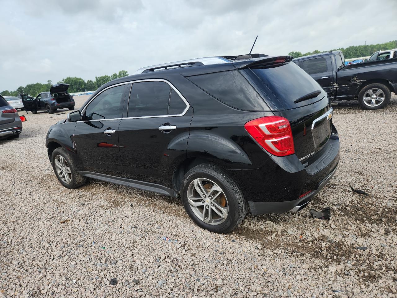 2GNFLGE39H6233916 · 2017 CHEVROLET EQUINOX · 2/13