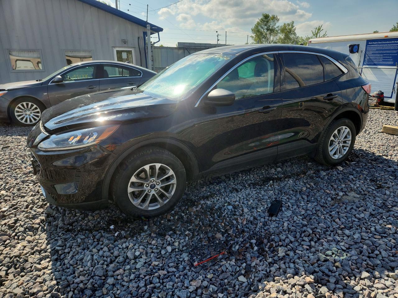 1FMCU9G6XNUA63750 · 2022 FORD ESCAPE