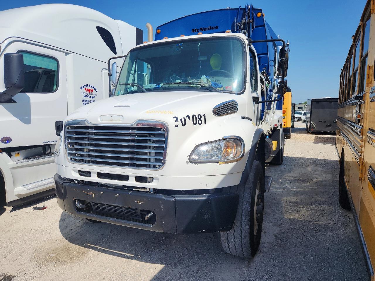 1FVACYBS8CHBJ2633 · 2012 FREIGHTLINER M2