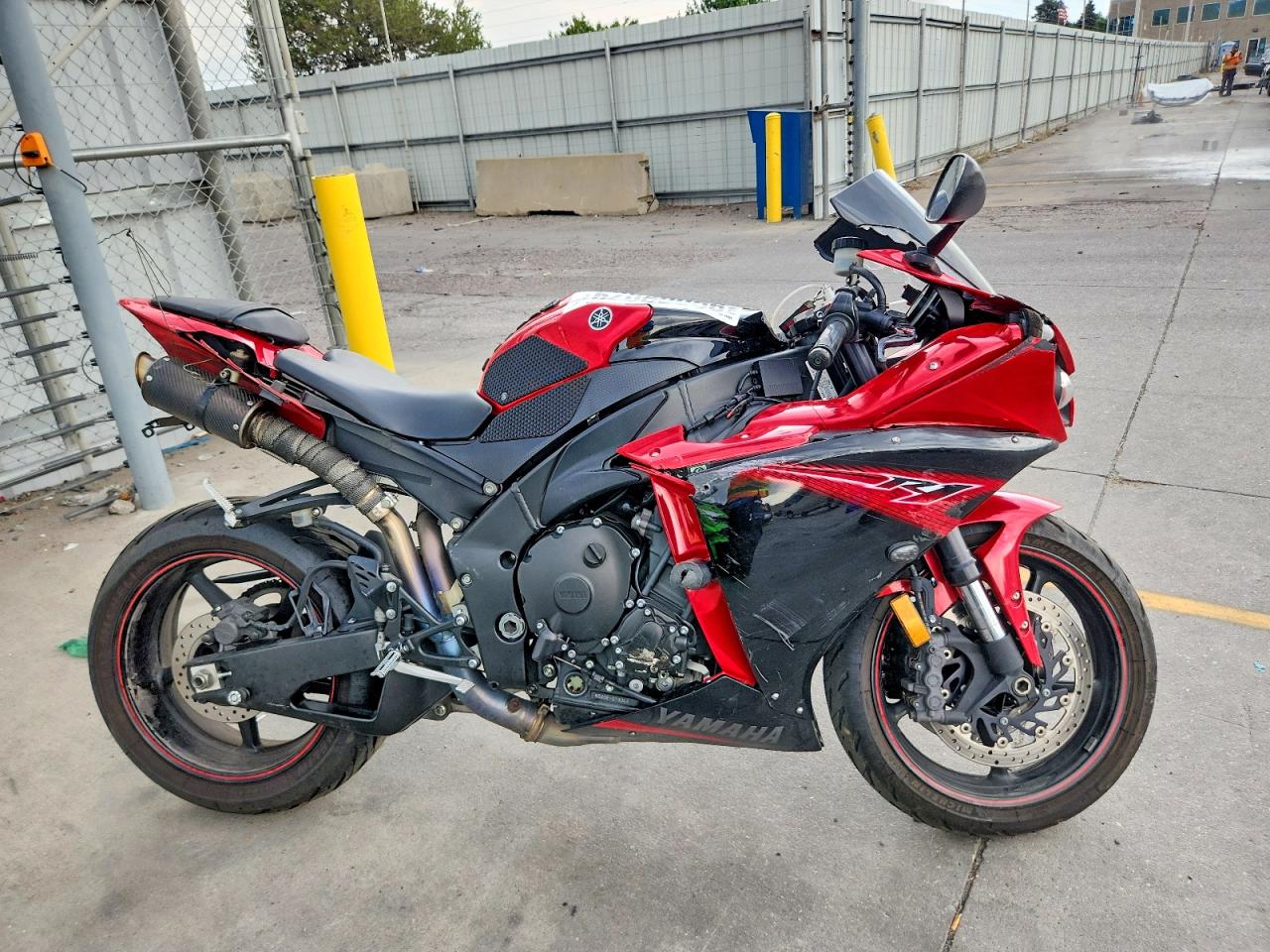 JYARN23E9DA014521 · 2013 YAMAHA YZFR1
