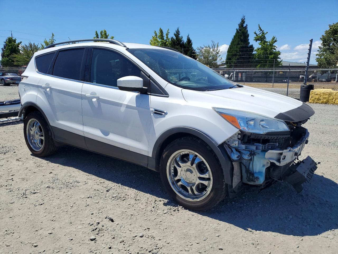 1FMCU9G92FUC64313 · 2015 FORD ESCAPE · 4/14