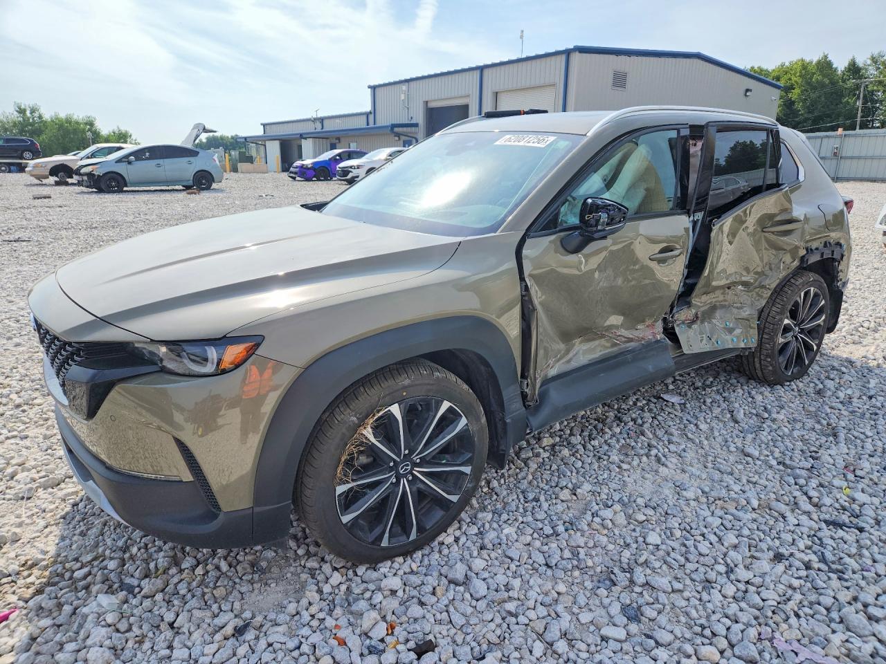 7MMVABEY7PN103054 · 2023 MAZDA CX-50