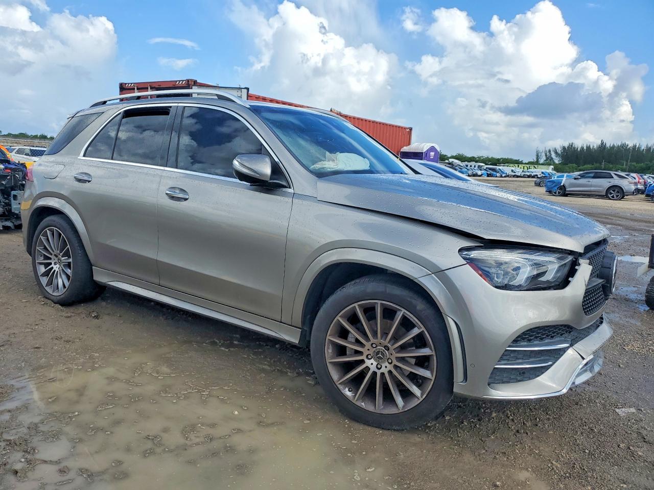 4JGFB4JB5MA527197 · 2021 MERCEDES-BENZ GLE · 4/13