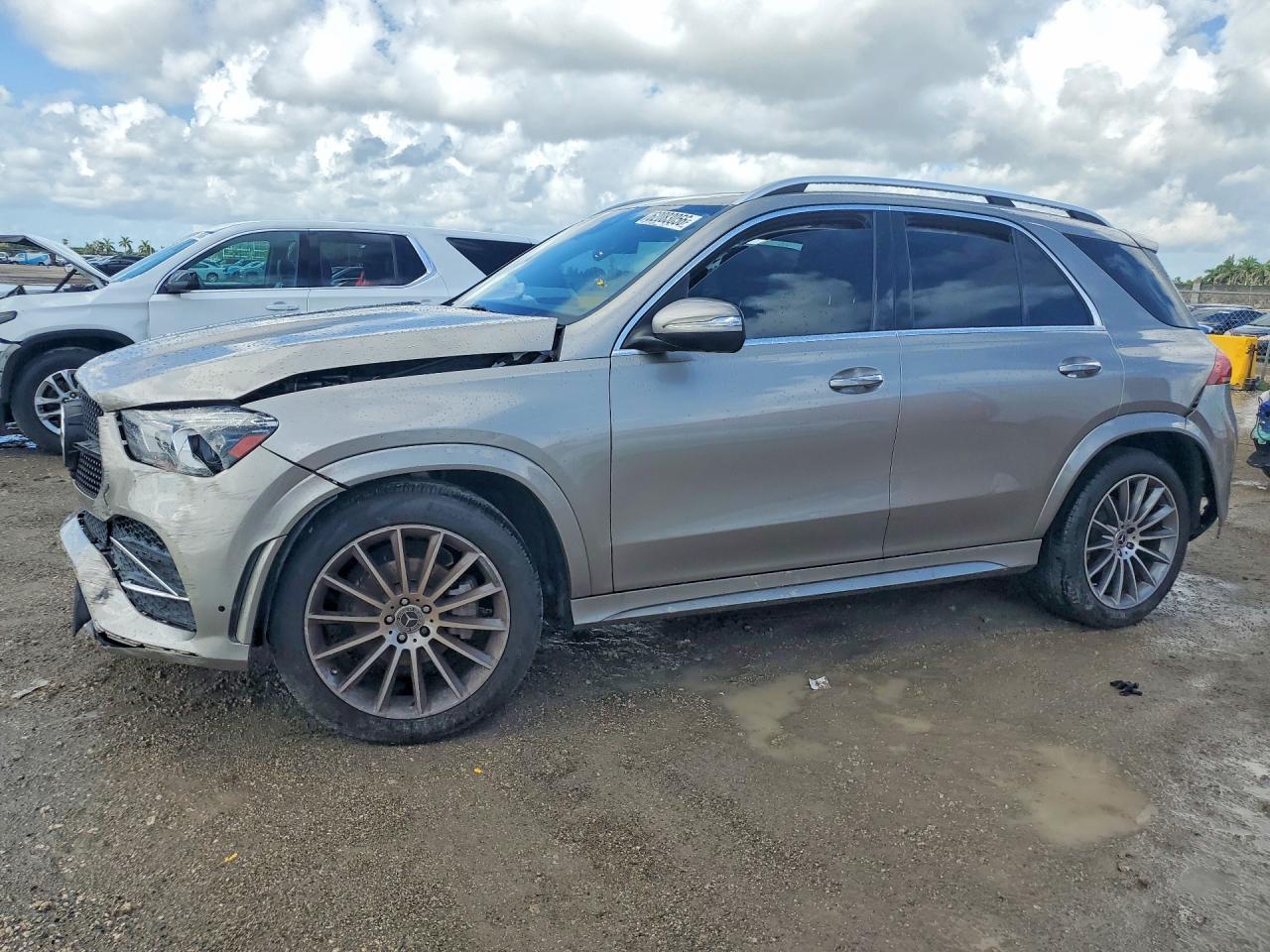 4JGFB4JB5MA527197 · 2021 MERCEDES-BENZ GLE