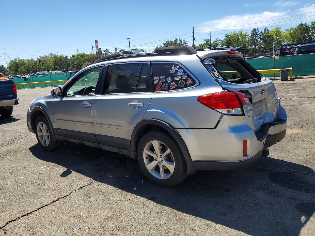 4S4BRDKC5D2208037 · 2013 SUBARU OUTBACK · 2/12