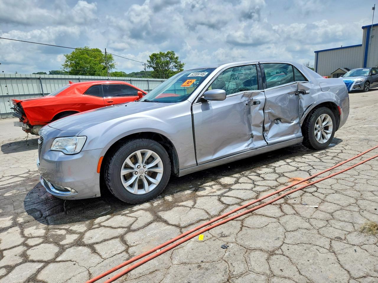 2C3CCAAG3FH837906 · 2015 CHRYSLER 300