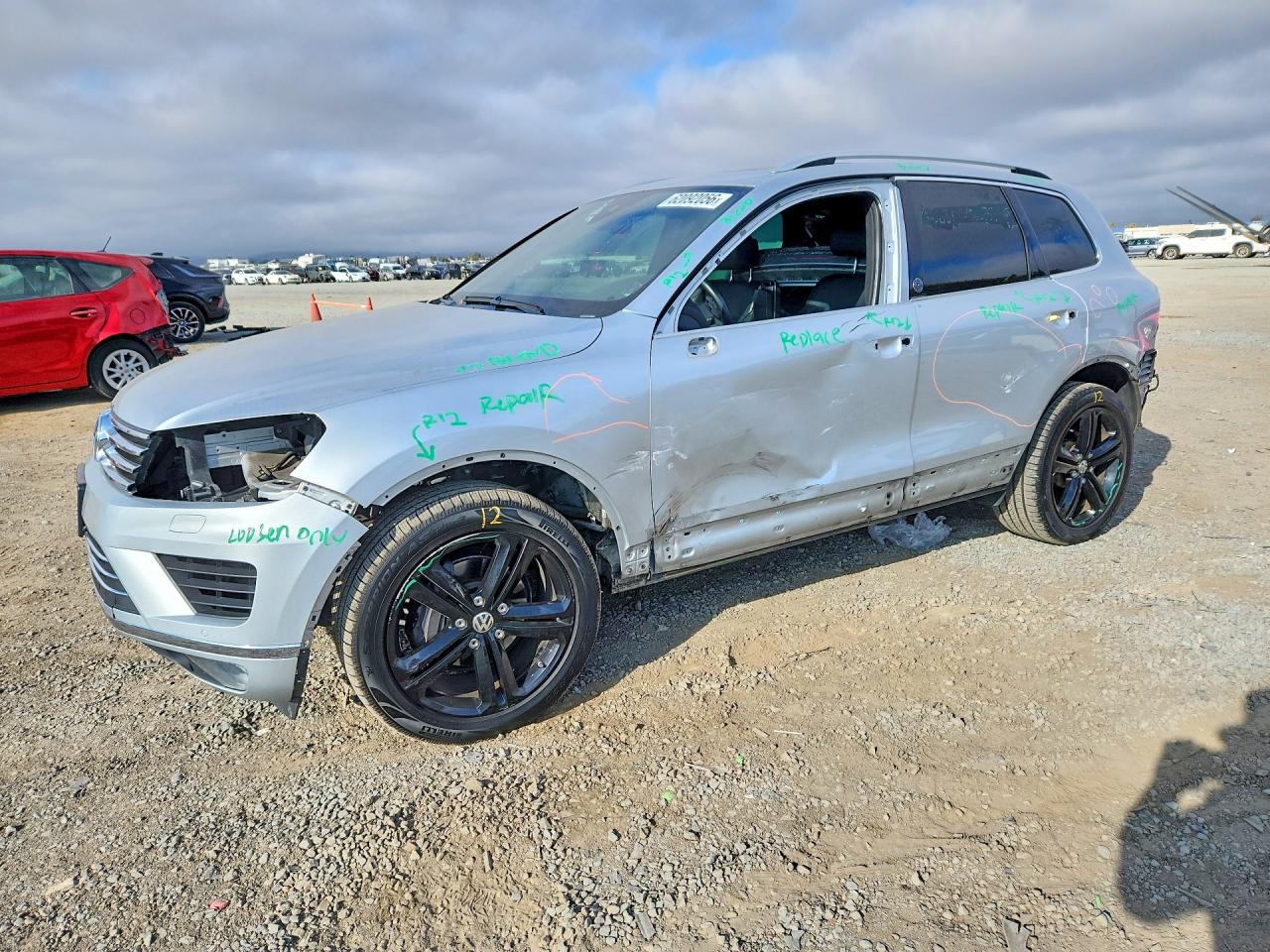 WVGRF7BP2HD006309 · 2017 VOLKSWAGEN TOUAREG