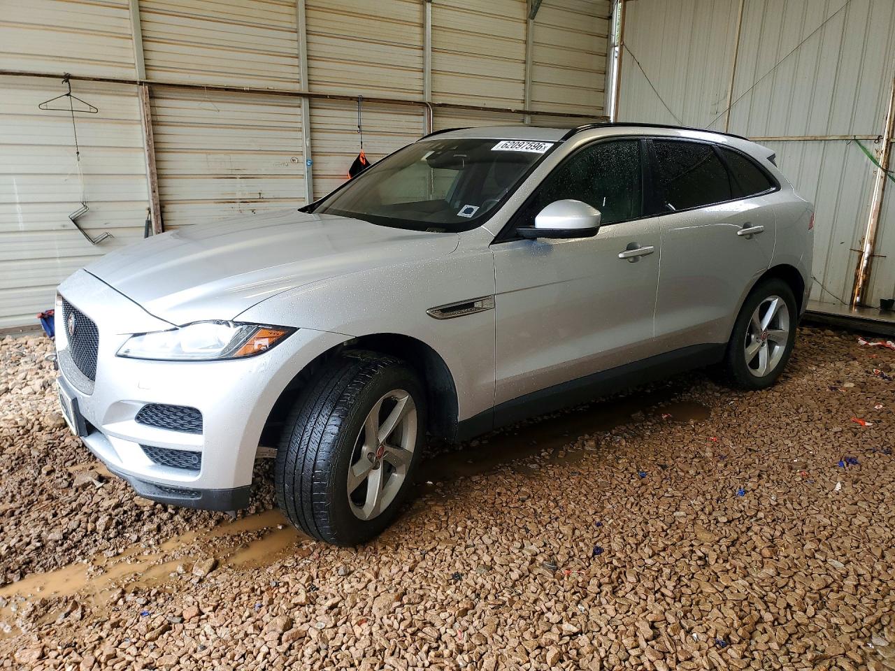 SADCJ2BV2HA074142 · 2017 JAGUAR F-PACE