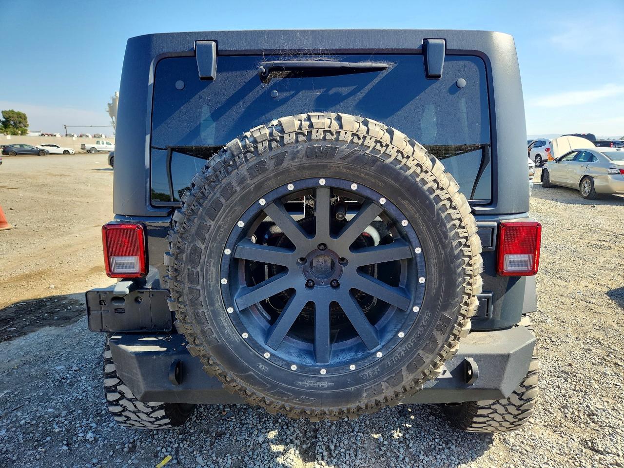 1C4BJWDG8GL318909 · 2016 JEEP WRANGLER UNLIMITED · 6/13