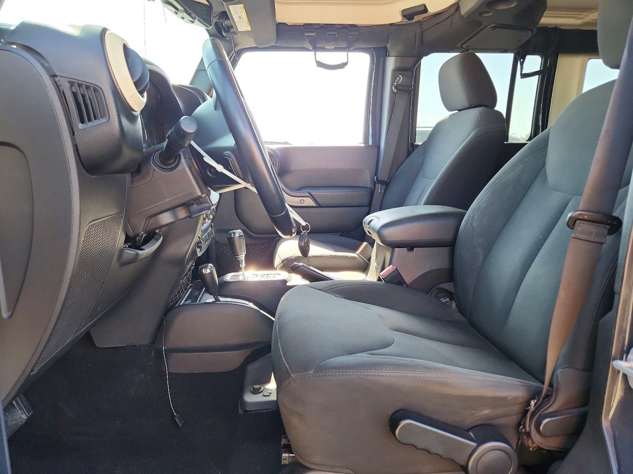1C4BJWDG8GL318909 · 2016 JEEP WRANGLER UNLIMITED · 7/13