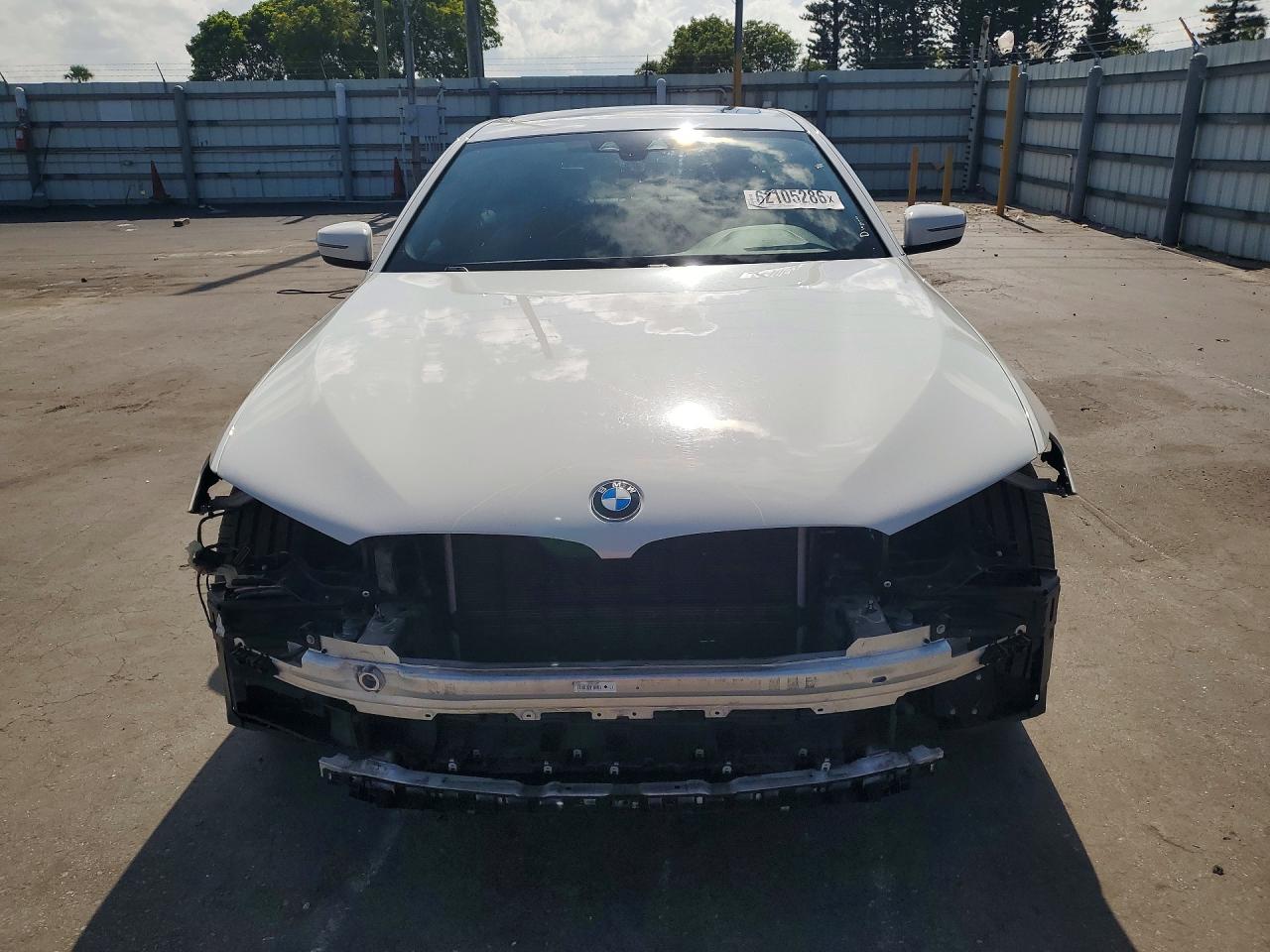WBAJA9C54KB392806 · 2019 BMW 530E · 5/12
