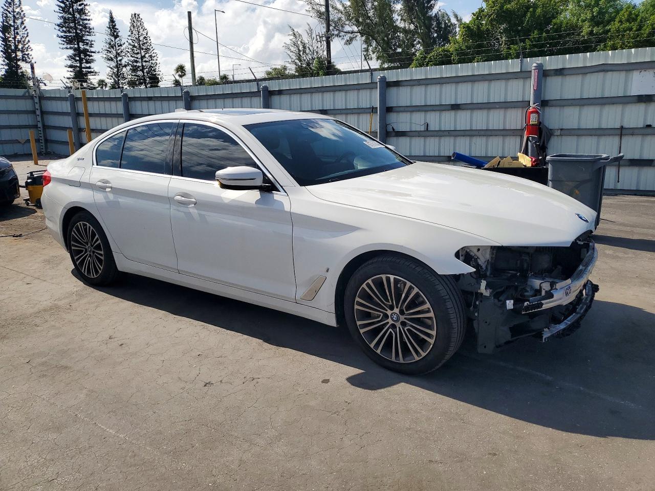 WBAJA9C54KB392806 · 2019 BMW 530E · 4/12