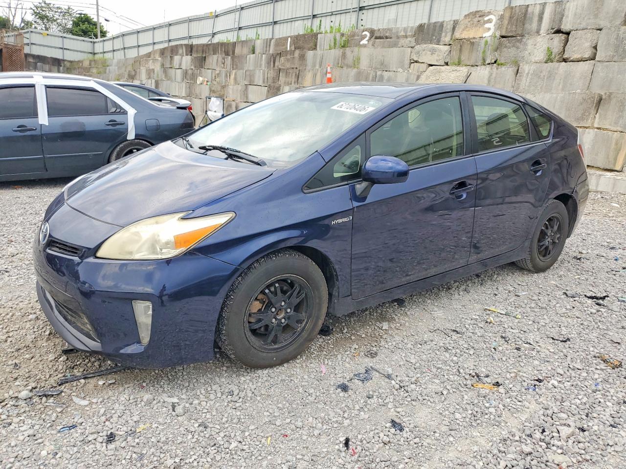 JTDKN3DU3F0442062 · 2015 TOYOTA PRIUS