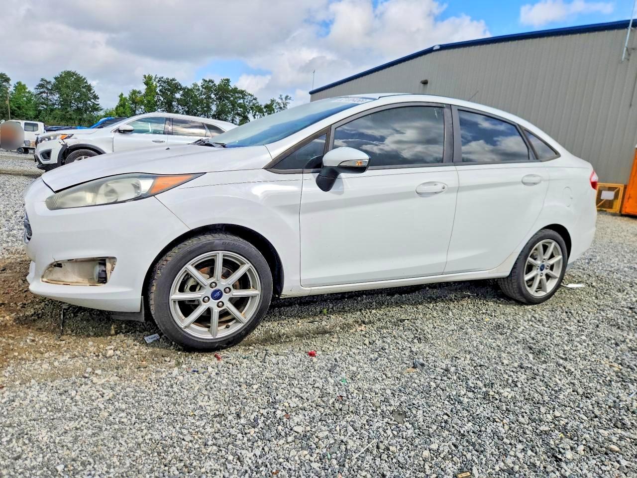 3FADP4BJ0FM164595 · 2015 FORD FIESTA