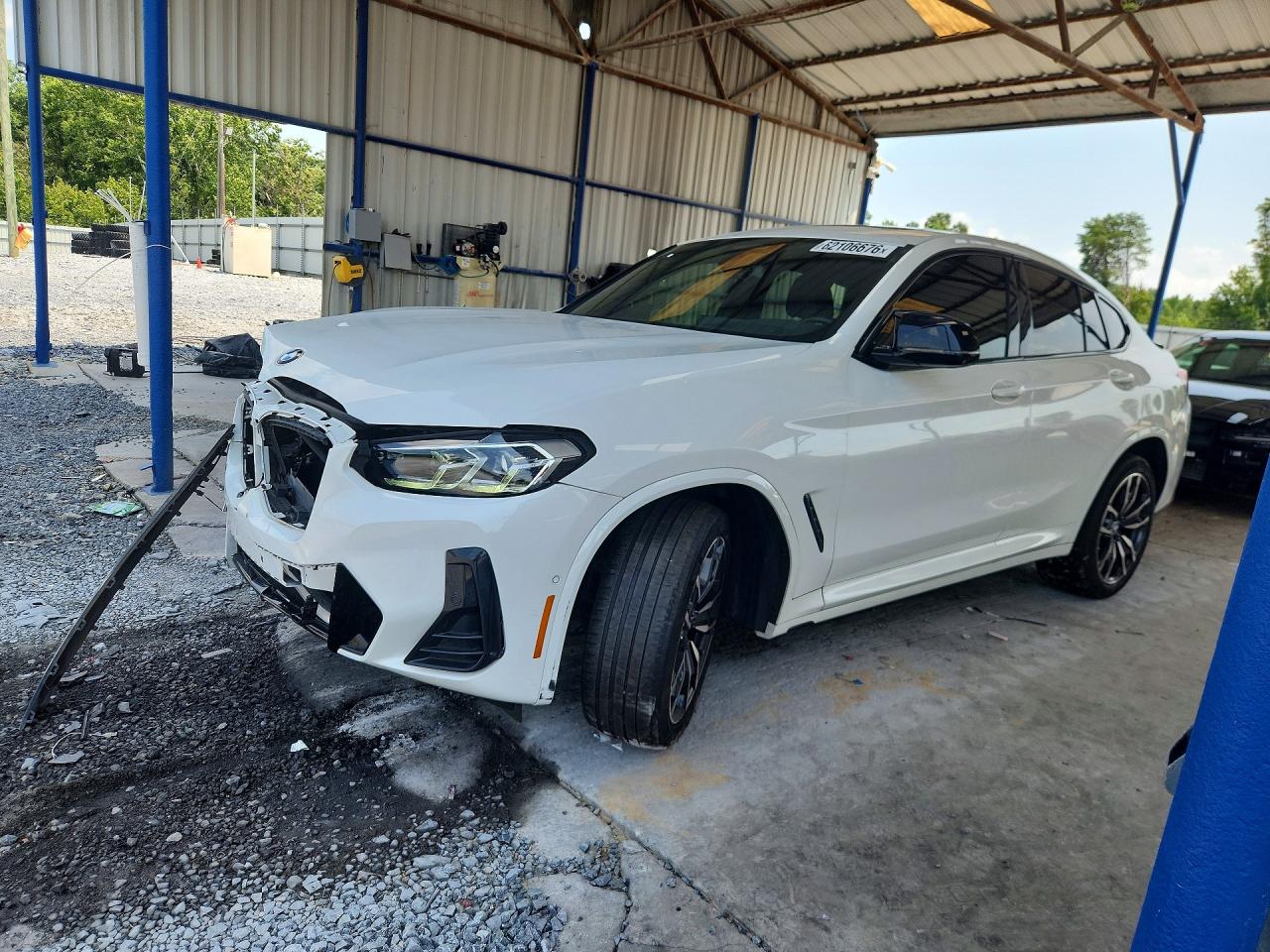 2022 BMW X4
