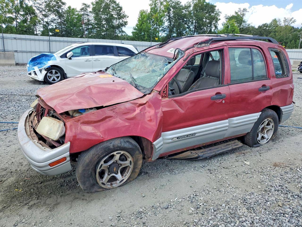 2001 CHEVROLET TRACKER