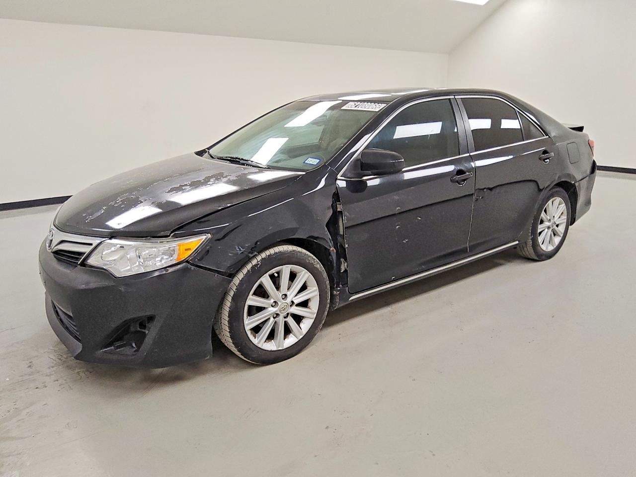 4T1BK1FK2EU025561 · 2014 TOYOTA CAMRY