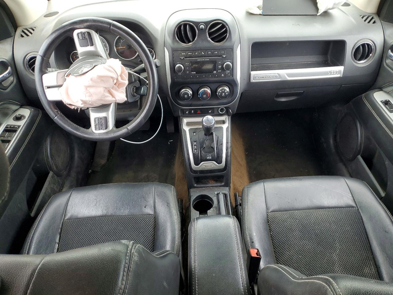 1C4NJCEB6HD182144 · 2017 JEEP COMPASS · 8/13