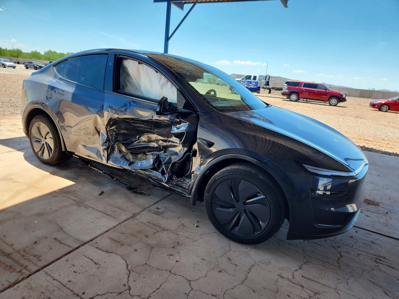 7SAYGDED5TF647083 · 2026 TESLA MODEL Y · 4/13