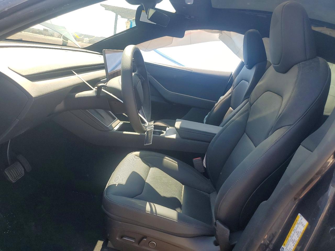 7SAYGDED5TF647083 · 2026 TESLA MODEL Y · 7/13