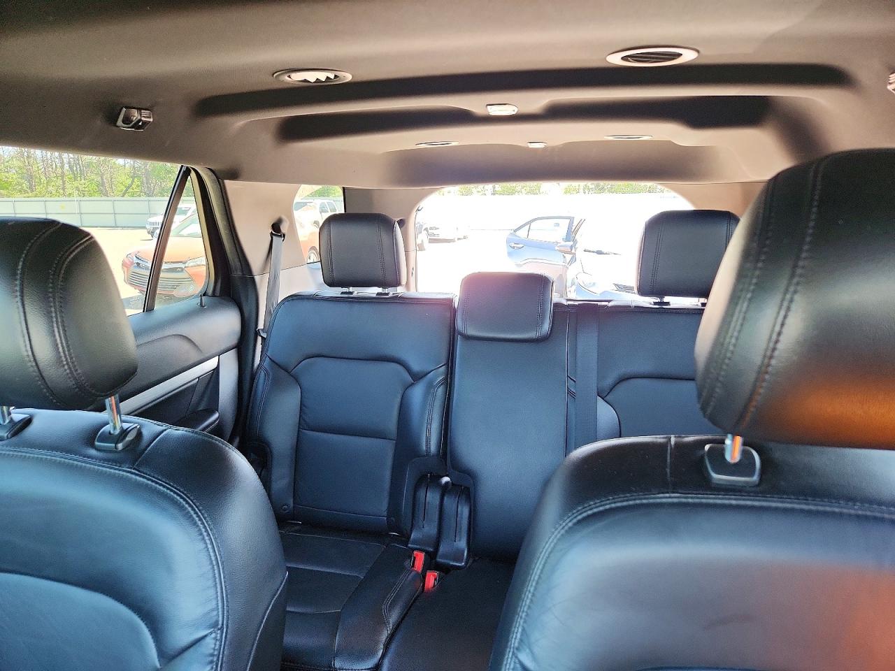 1FM5K8D88GGB00519 · 2016 FORD EXPLORER · 10/13