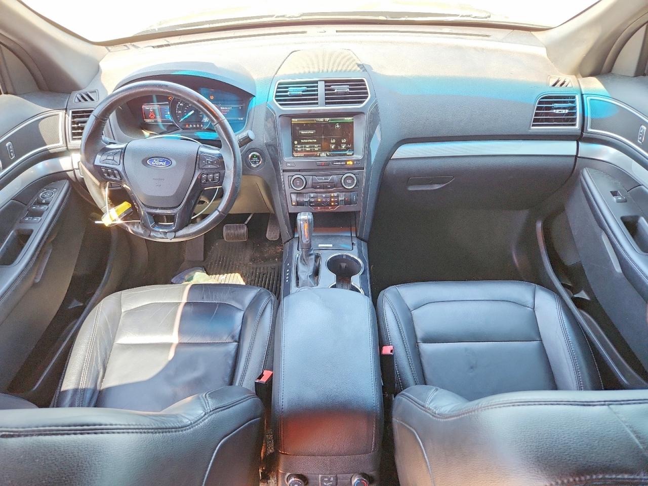 1FM5K8D88GGB00519 · 2016 FORD EXPLORER · 8/13