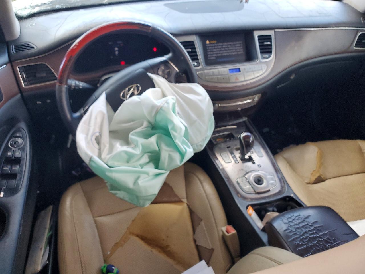 KMHGC4DF3CU208345 · 2012 HYUNDAI GENESIS · 8/12