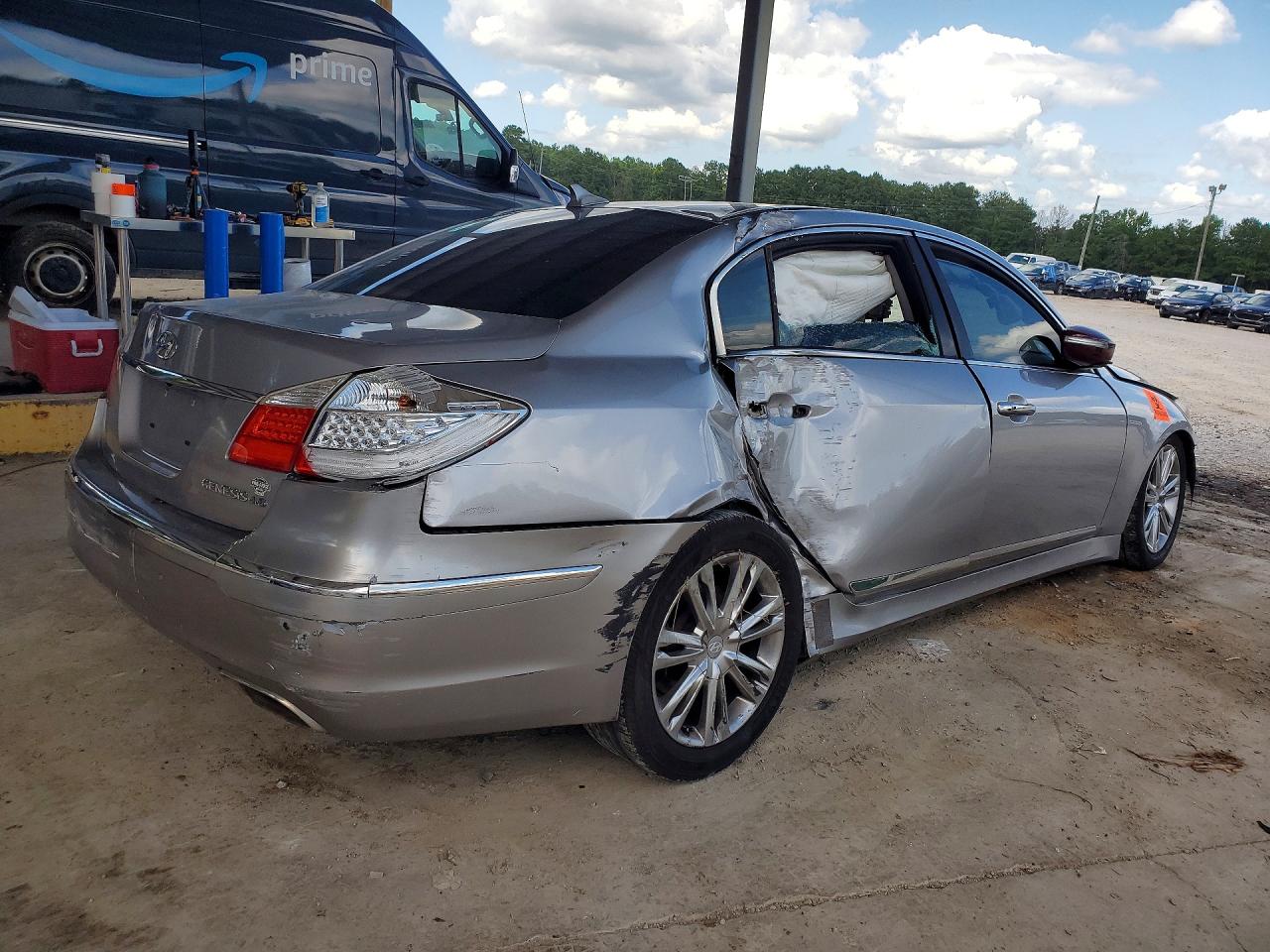 KMHGC4DF3CU208345 · 2012 HYUNDAI GENESIS · 3/12