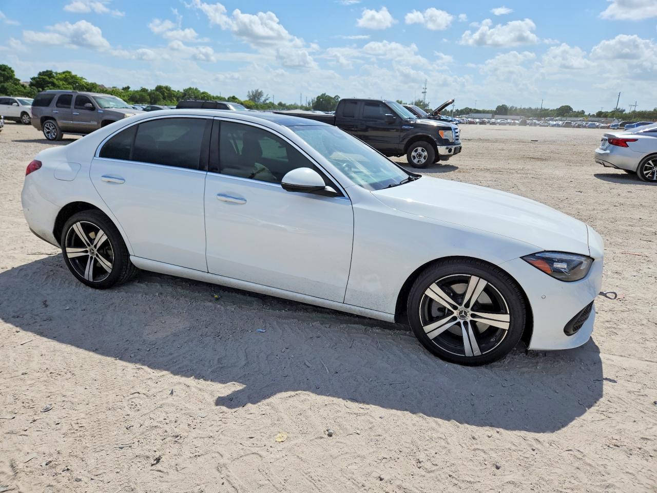 W1KAF4GB7SR239728 · 2025 MERCEDES-BENZ C · 4/12