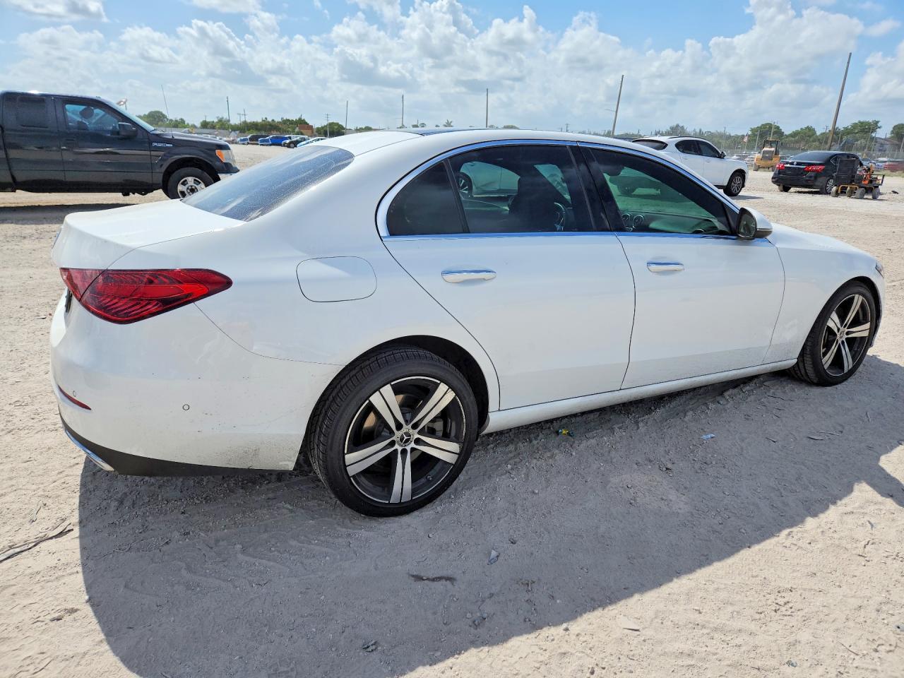 W1KAF4GB7SR239728 · 2025 MERCEDES-BENZ C · 3/12