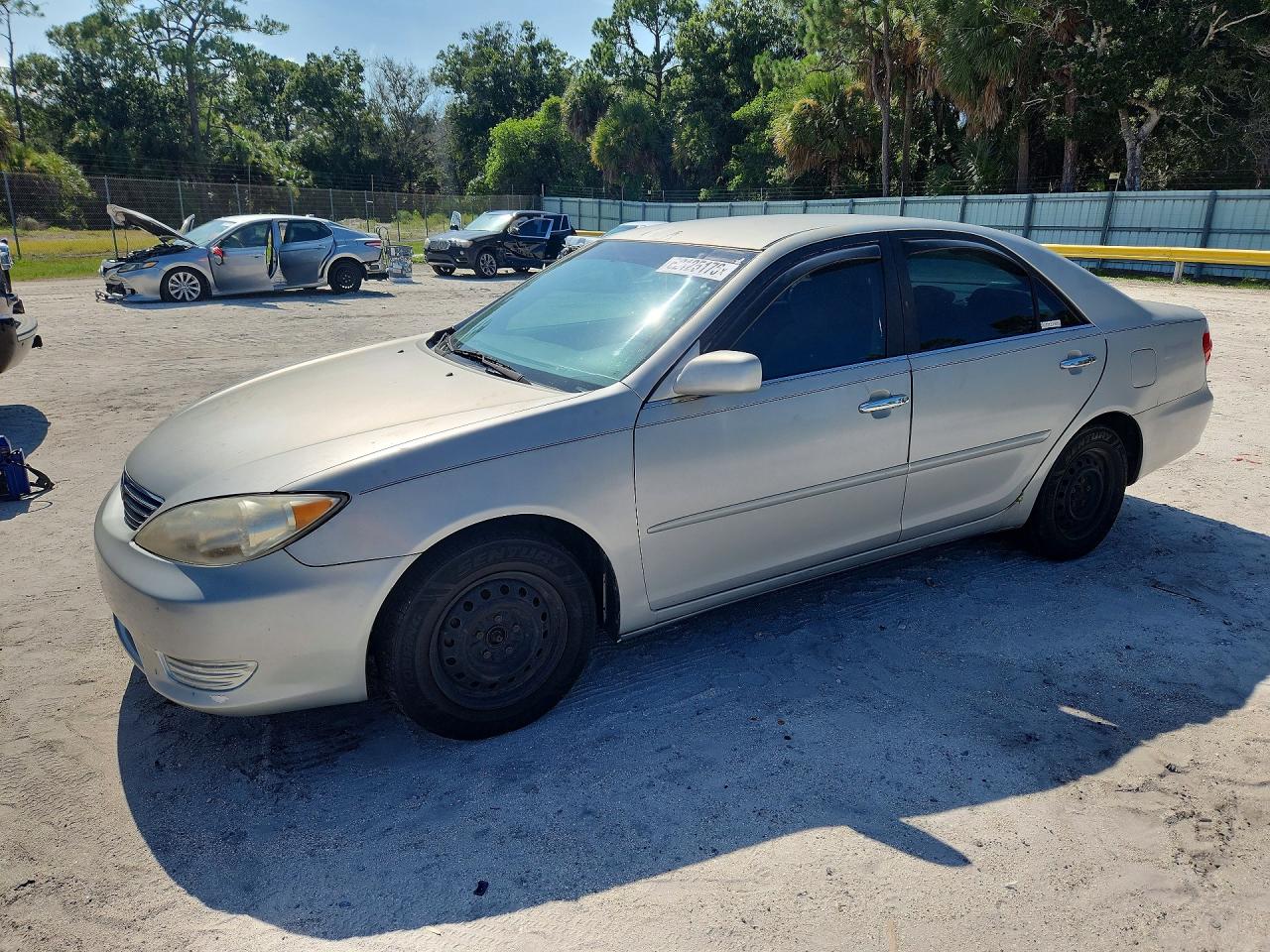 4T1BE32K55U429608 · 2005 TOYOTA CAMRY
